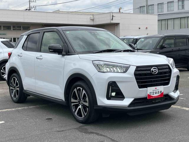 ロッキープレミアム４ＷＤ　ターボ　９型ナビ／ＴＶ／ＤＶＤ／ＢＴ／ＵＳＢ　全周囲カメラ　前後ドラレコ　ＥＴＣ　全車速追従クルコン　ＬＥＤヘッドランプ　オートライト　リヤフォグランプ　コーナーセンサー　シートヒータ　アルミ（千葉県）の中古車