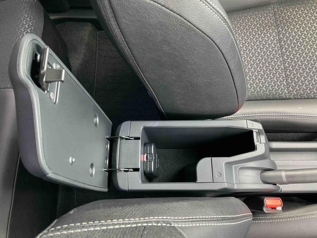 ロッキープレミアム４ＷＤ　ターボ　９型ナビ／ＴＶ／ＤＶＤ／ＢＴ／ＵＳＢ　全周囲カメラ　前後ドラレコ　ＥＴＣ　全車速追従クルコン　ＬＥＤヘッドランプ　オートライト　リヤフォグランプ　コーナーセンサー　シートヒータ　アルミ（千葉県）の中古車