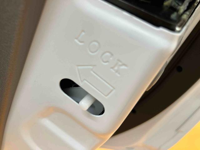 タフトＧターボ　クロムベンチャーターボ　ガラスルーフ　ルーフレール　バックカメラ　ＬＥＤヘッドランプ　オートライト　シートヒーター　前後コ−ナ−センサー　革巻きハンドル　電動駐車ブレーキ　キーフリーシステム　アルミホイール　ステリモ（千葉県）の中古車