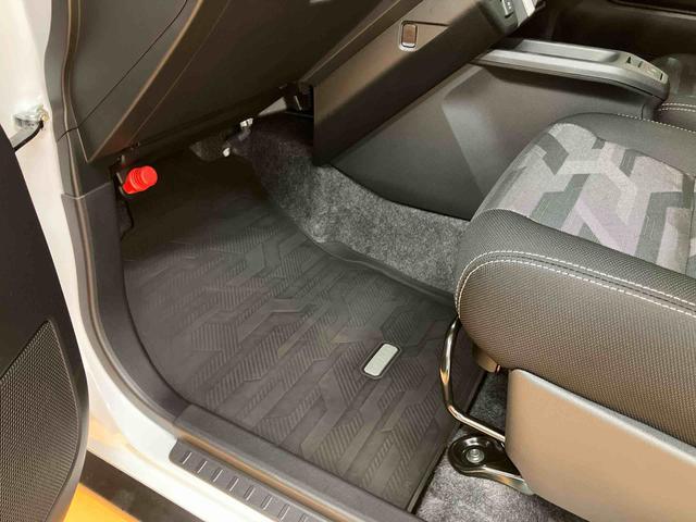 タフトＧターボ　クロムベンチャーターボ　ガラスルーフ　ルーフレール　バックカメラ　ＬＥＤヘッドランプ　オートライト　シートヒーター　前後コ−ナ−センサー　革巻きハンドル　電動駐車ブレーキ　キーフリーシステム　アルミホイール　ステリモ（千葉県）の中古車