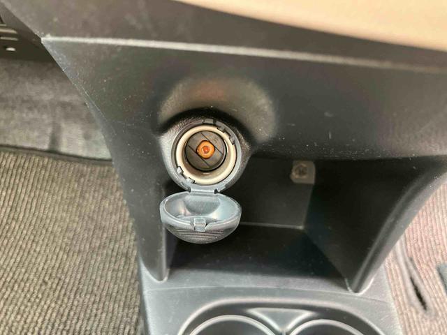 ミラココアココアプラスＸＬＥＤヘッドランプ　バックカメラ　オートエアコン　ルーフレール　キーフリーシステム　盗難防止アラーム　シートリフター　足踏み式パーキングブレーキ　スモークガラス　アイドリングストップ　チルトハンドル（千葉県）の中古車