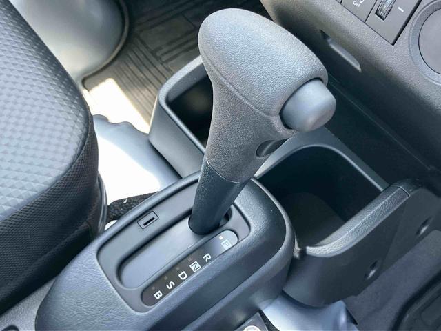 ハイゼットトラックスタンダード荷台三方開 バッテリーカバー AM/FMラジオ ハロゲンヘッドランプ オートライト オートハイビーム 衝突被害軽減ブレーキ マニュアルエアコン アイドリングストップ サイドレバー式パーキングブレーキ(千葉県)の中古車