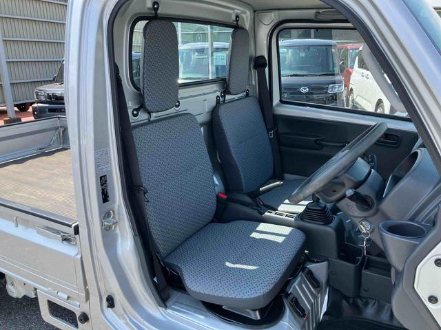 キャリイトラックKCエアコン・パワステ4WD テールゲートチェーン スピーカー一体型AM/FMラジオ エアコン パワステ デュアルエアバッグ ABS 最大積載量350kg(千葉県)の中古車