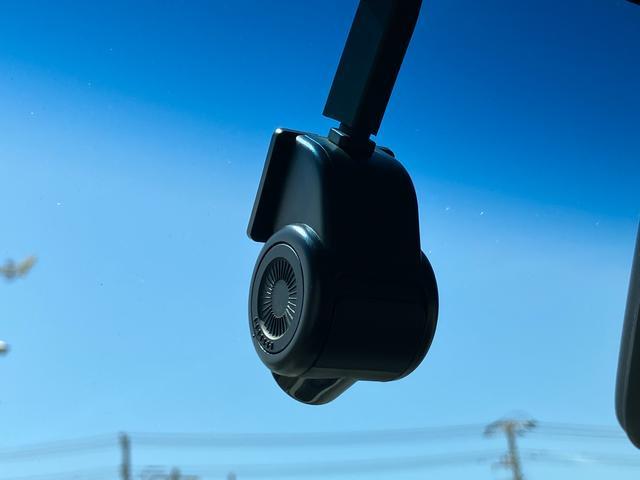 ハイゼットカーゴデラックスSAIIIナビ/TV/DVD/BT/USB バックカメラ 前後ドラレコ ETC LEDヘッドライト オートライト スモークガラス オーバーヘッドシェルフ トップシェイドガラス 両側スライド リヤ障害物センサー(千葉県)の中古車