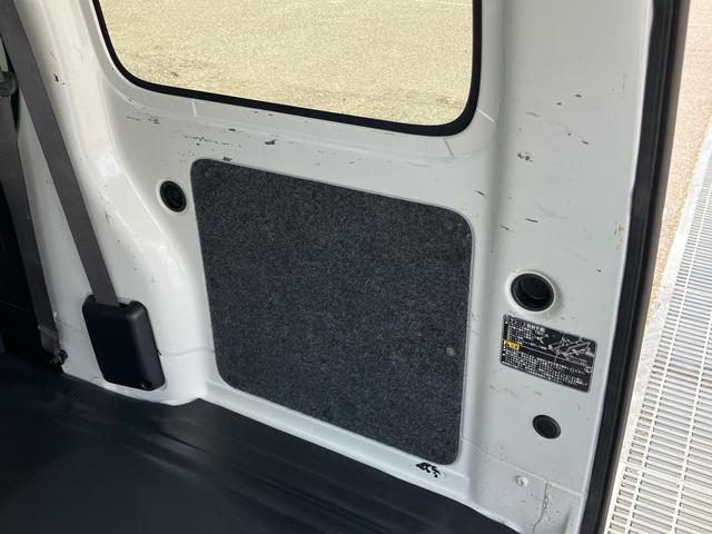 ハイゼットカーゴデラックスSAIIIナビ/TV/DVD/BT/USB バックカメラ 前後ドラレコ ETC LEDヘッドライト オートライト スモークガラス オーバーヘッドシェルフ トップシェイドガラス 両側スライド リヤ障害物センサー(千葉県)の中古車