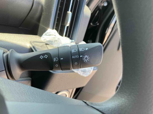 タントカスタムＸリミテッド両側電動スライドドア　オーディオレス　衝突回避支援ブレーキ　誤発進抑制装置　アイドリングストップ　スマートキー　プッシュボタンスタート　盗難防止装置　イモビライザー　オートライト　オートハイビーム（千葉県）の中古車