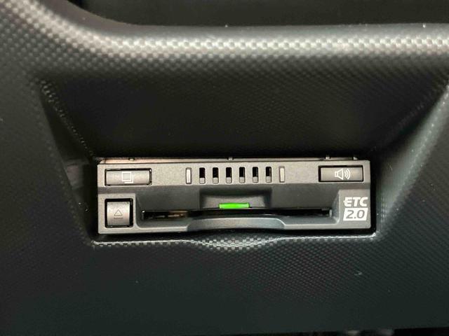 ロッキープレミアムＧ　ＨＥＶＨＥＶ　９型ナビ／ＴＶ／ＤＶＤ／ＢＴ／ＵＳＢ　全周囲カメラ　前後ドラレコ　ＥＴＣ　１００Ｖ電源　全車速追従クルコン　ＬＥＤヘッドランプ　ＢＳＭ　リヤフォグ　前後コーナーセンサー　シートヒーター　アルミ（千葉県）の中古車