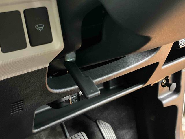 ムーヴキャンバスGブラックアクセントVS SAIIIパノラマカメラ連動フルセグナビ USB接続 ブルートゥース対応 TVナビキット フロント.リヤドライブレコーダー連動 ETC 運転席シートヒーター 置きラクボックス ウインドシールドディアイサー(千葉県)の中古車