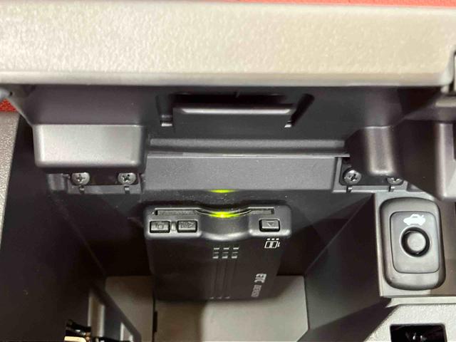 コペンセロフルセグナビ　ＵＳＢ接続　ブルートゥース対応　ＥＴＣ　シートヒーター　オートライト　ＬＥＤヘッドライト　横滑り防止装置　１６インチアルミホイール　プッシュエンジンスタート　キーフリーシステム（千葉県）の中古車