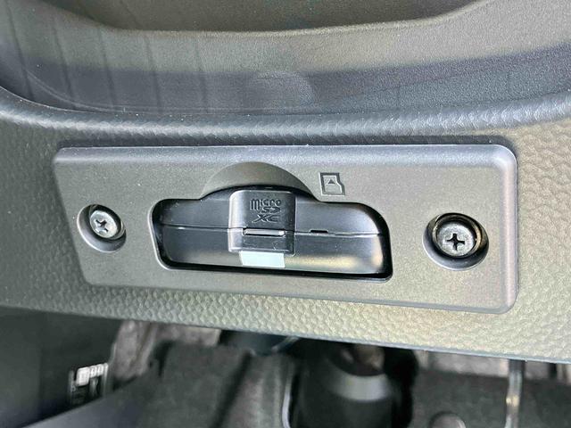 トールカスタムＧ９型ナビ／ＢＴ／ＴＶ／ＤＩＳＣ／全周囲カメラ　後席モニター　前後ドラレコ　ＥＴＣ　シートヒーター　シートバックテーブル　両側パワスラ　ＬＥＤヘッド／フォグ　１４インチアルミ　クルコン　スマートキー（千葉県）の中古車