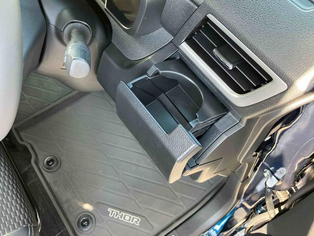トールカスタムＧ９型ナビ／ＢＴ／ＴＶ／ＤＩＳＣ／全周囲カメラ　後席モニター　前後ドラレコ　ＥＴＣ　シートヒーター　シートバックテーブル　両側パワスラ　ＬＥＤヘッド／フォグ　１４インチアルミ　クルコン　スマートキー（千葉県）の中古車