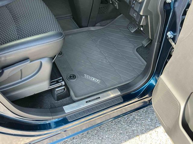トールカスタムＧ９型ナビ／ＢＴ／ＴＶ／ＤＩＳＣ／全周囲カメラ　後席モニター　前後ドラレコ　ＥＴＣ　シートヒーター　シートバックテーブル　両側パワスラ　ＬＥＤヘッド／フォグ　１４インチアルミ　クルコン　スマートキー（千葉県）の中古車