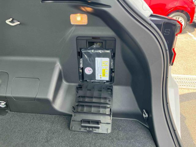ロッキープレミアムＧ　ＨＥＶスマアシ　ダイハツ予防安全機能　アダプティブクルーズコントロール　前席シートヒーター　前後コーナーセンサー　リヤフォグランプ　オートブレーキホールド付き電動パーキング　１７インチアルミホイール（千葉県）の中古車