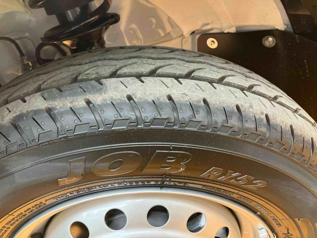 ハイゼットカーゴデラックス衝突被害軽減ブレーキ コーナーセンサー オートライト プライバシーガラス フロントパワーウィンドウ オーバーヘッドシェルフ スピーカー一体型AM・FMラジオ キーレスエントリー アイドリングストップ(千葉県)の中古車