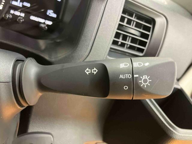 ハイゼットカーゴデラックス衝突被害軽減ブレーキ コーナーセンサー オートライト プライバシーガラス フロントパワーウィンドウ オーバーヘッドシェルフ スピーカー一体型AM・FMラジオ キーレスエントリー アイドリングストップ(千葉県)の中古車