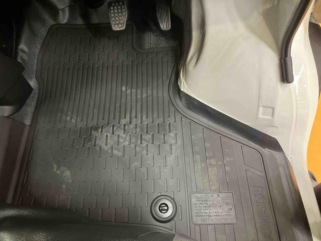 ハイゼットカーゴデラックス衝突被害軽減ブレーキ コーナーセンサー オートライト プライバシーガラス フロントパワーウィンドウ オーバーヘッドシェルフ スピーカー一体型AM・FMラジオ キーレスエントリー アイドリングストップ(千葉県)の中古車
