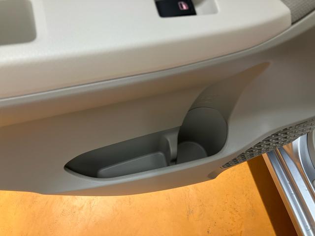 ムーヴL SAIIIナビ/TV/DVD/BT/USB オートライト オートハイビーム トップシェイドガラス 衝突被害軽減装置 誤発進抑制制御 横滑り防止装置 キーレスエントリー 盗難防止アラーム 電動格納ミラー エアコン(千葉県)の中古車