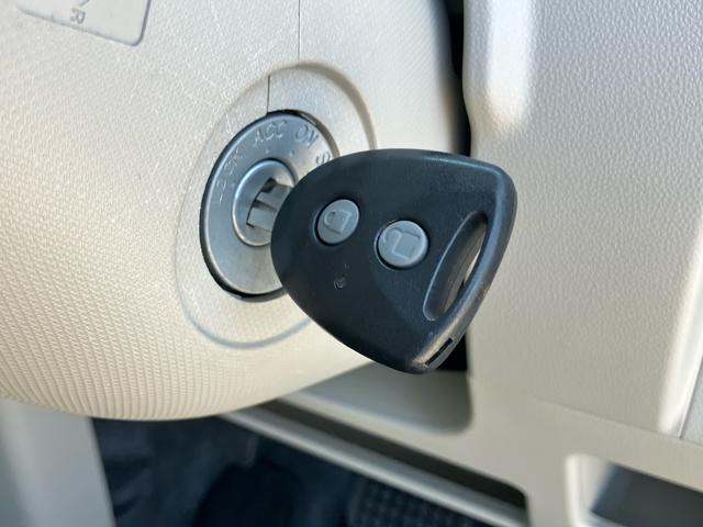タントL SAナビ/ワンセグ/CD/USB 衝突軽減装置 横滑り防止装置 両側スライドドア ハロゲンヘッドライト キーレスエントリー 盗難防止警報 マニュアルエアコン 足踏み式駐車ブレーキ スモークガラス PW(千葉県)の中古車