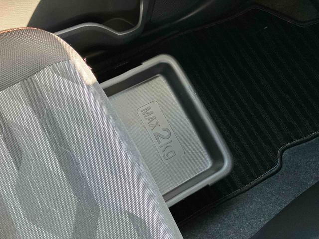 タフトGターボターボ ガラスルーフ ルーフレール CD/DVD/BT/USB バックカメラ ETC LEDヘッドランプ オートライト コ−ナ−センサー シートヒーター 電動駐車ブレーキ キーフリー アルミホイール(千葉県)の中古車
