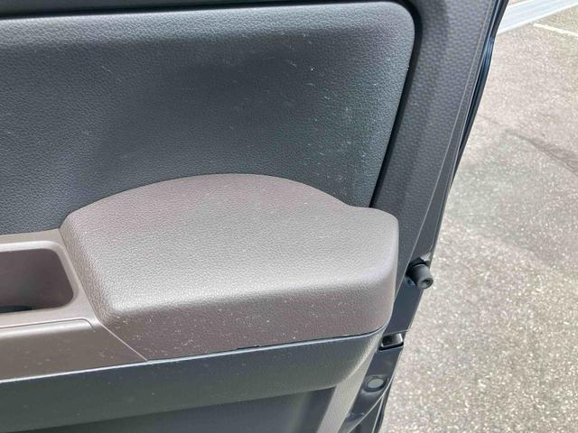 トールＧナビ／ＴＶ／ＤＶＤ／ＢＴ／ＵＳＢ　バックカメラ　ＬＥＤヘッドライト　オートライト　ＡＨＢ　衝突被害軽減ブレーキ　コーナーセンサー　足踏み式駐車ブレーキ　キーフリーシステム　盗難防止アラーム　ステリモ（千葉県）の中古車