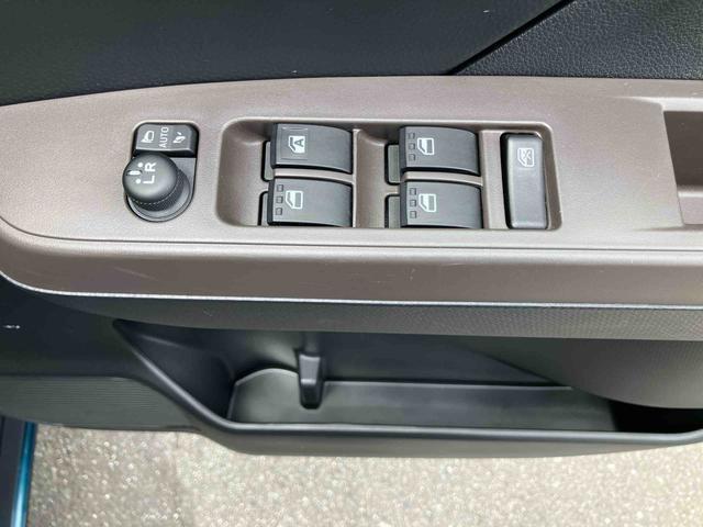 トールＧナビ／ＴＶ／ＤＶＤ／ＢＴ／ＵＳＢ　バックカメラ　ＬＥＤヘッドライト　オートライト　ＡＨＢ　衝突被害軽減ブレーキ　コーナーセンサー　足踏み式駐車ブレーキ　キーフリーシステム　盗難防止アラーム　ステリモ（千葉県）の中古車