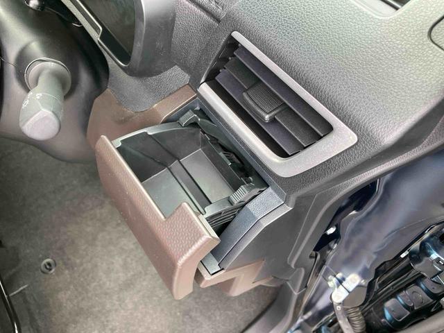 トールＧナビ／ＴＶ／ＤＶＤ／ＢＴ／ＵＳＢ　バックカメラ　ＬＥＤヘッドライト　オートライト　ＡＨＢ　衝突被害軽減ブレーキ　コーナーセンサー　足踏み式駐車ブレーキ　キーフリーシステム　盗難防止アラーム　ステリモ（千葉県）の中古車