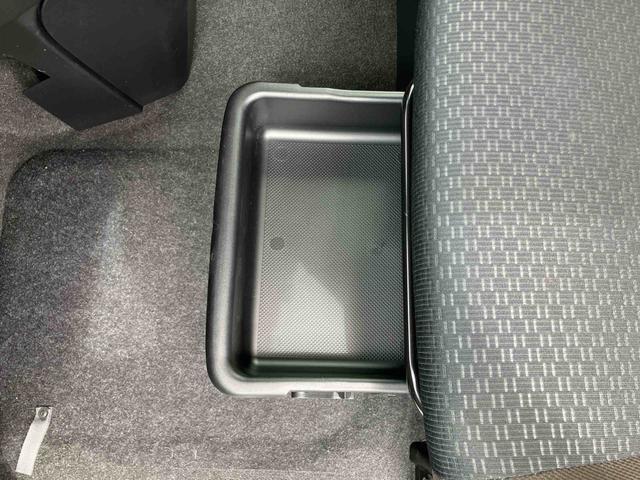トールＧナビ／ＴＶ／ＤＶＤ／ＢＴ／ＵＳＢ　バックカメラ　ＬＥＤヘッドライト　オートライト　ＡＨＢ　衝突被害軽減ブレーキ　コーナーセンサー　足踏み式駐車ブレーキ　キーフリーシステム　盗難防止アラーム　ステリモ（千葉県）の中古車