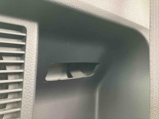 トールＧナビ／ＴＶ／ＤＶＤ／ＢＴ／ＵＳＢ　バックカメラ　ＬＥＤヘッドライト　オートライト　ＡＨＢ　衝突被害軽減ブレーキ　コーナーセンサー　足踏み式駐車ブレーキ　キーフリーシステム　盗難防止アラーム　ステリモ（千葉県）の中古車