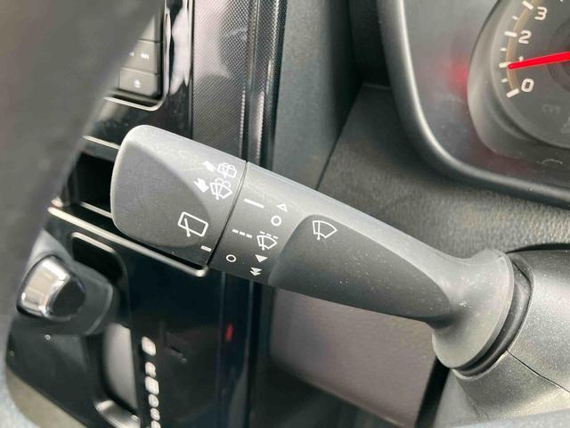 トールＧナビ／ＴＶ／ＤＶＤ／ＢＴ／ＵＳＢ　バックカメラ　ＬＥＤヘッドライト　オートライト　ＡＨＢ　衝突被害軽減ブレーキ　コーナーセンサー　足踏み式駐車ブレーキ　キーフリーシステム　盗難防止アラーム　ステリモ（千葉県）の中古車