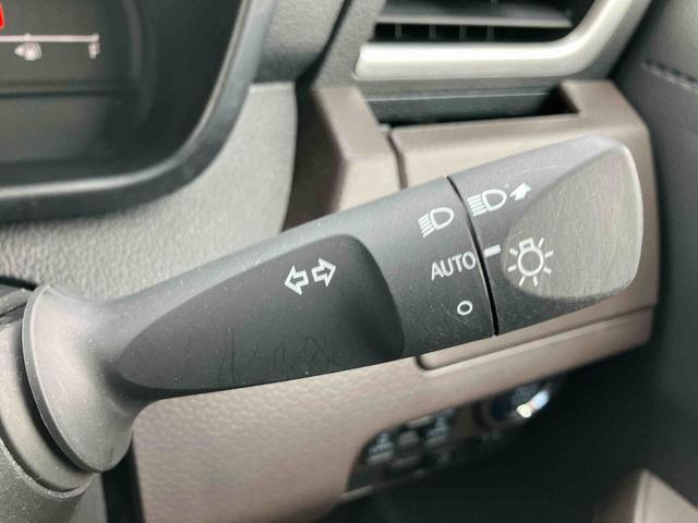トールＧナビ／ＴＶ／ＤＶＤ／ＢＴ／ＵＳＢ　バックカメラ　ＬＥＤヘッドライト　オートライト　ＡＨＢ　衝突被害軽減ブレーキ　コーナーセンサー　足踏み式駐車ブレーキ　キーフリーシステム　盗難防止アラーム　ステリモ（千葉県）の中古車