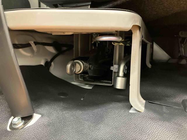ハイゼットカーゴデラックススマアシ ダイハツ予防安全機能 オーバーヘッドシェルフ スピーカー一体型ラジオチューナー キーレスエントリー オートライト オートハイビーム マニュアルレベリング機能付ハロゲンヘッドライト(千葉県)の中古車