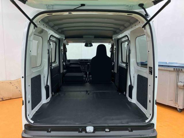 ハイゼットカーゴデラックススマアシ ダイハツ予防安全機能 オーバーヘッドシェルフ スピーカー一体型ラジオチューナー キーレスエントリー オートライト オートハイビーム マニュアルレベリング機能付ハロゲンヘッドライト(千葉県)の中古車