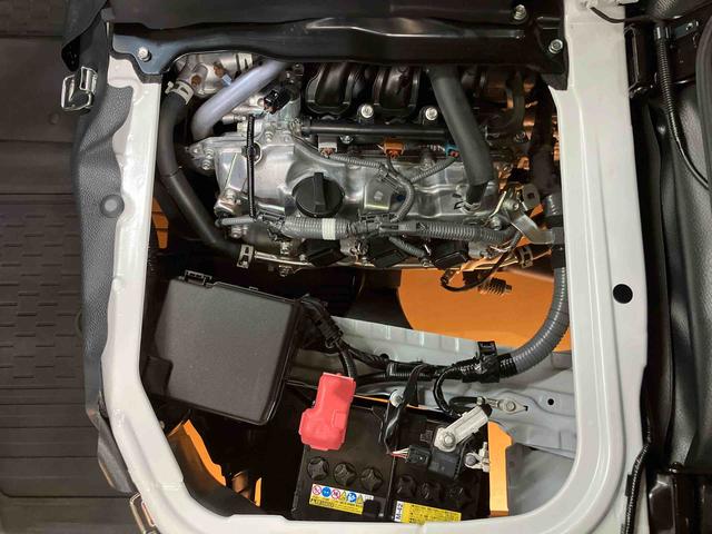 ハイゼットカーゴデラックススマアシ ダイハツ予防安全機能 オーバーヘッドシェルフ スピーカー一体型ラジオチューナー キーレスエントリー オートライト オートハイビーム マニュアルレベリング機能付ハロゲンヘッドライト(千葉県)の中古車