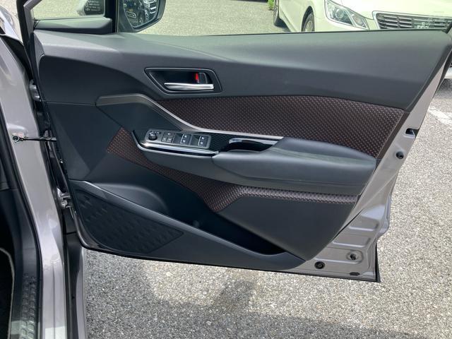 Ｃ−ＨＲＧ　ＬＥＤエディション１１型ナビ／ＴＶ／ＤＶＤ／ＢＴ　バックカメラ　ＥＴＣ　ドラレコ　全車速追従クルコン　ＬＥＤヘッドランプ　オートライト　コーナーセンサー　シートヒーター　ＢＳＭ　革巻ステア　アルミホイール　スマートキー（千葉県）の中古車