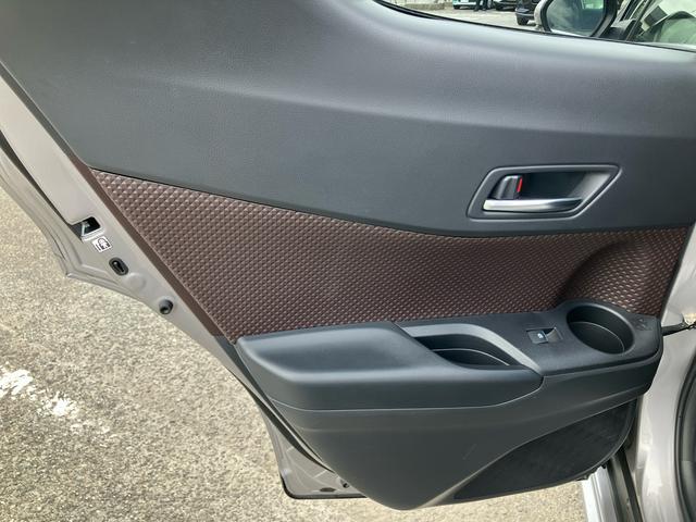 Ｃ−ＨＲＧ　ＬＥＤエディション１１型ナビ／ＴＶ／ＤＶＤ／ＢＴ　バックカメラ　ＥＴＣ　ドラレコ　全車速追従クルコン　ＬＥＤヘッドランプ　オートライト　コーナーセンサー　シートヒーター　ＢＳＭ　革巻ステア　アルミホイール　スマートキー（千葉県）の中古車