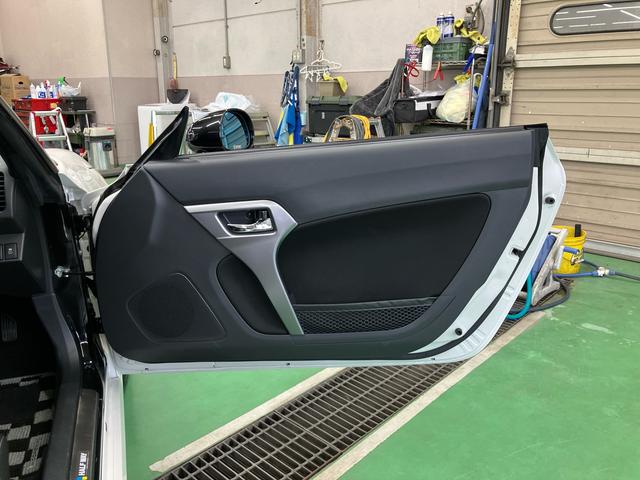 コペンクーペ限定２００台　ナビ／ＢＴ／ＴＶ／ＤＩＳＣ／バックカメラ　ＥＴＣ　社外１６インチアルミ　オプションＨＫＳマフラー　ＭＯＭＯステ　パドルシフト　スマートキー　シートヒーター　ターボエンジン（千葉県）の中古車