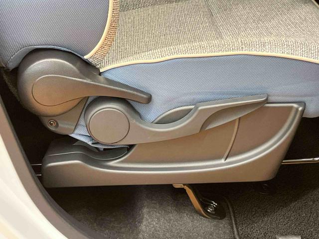 ムーヴキャンバスストライプスＧスマアシ　ダイハツ予防安全機能　置きラクボックス　ホットカップホルダー　オートブレーキホールド付き電動パーキング　前席シートヒータ　オートライト　オートハイビーム　バニティーミラー付き左右サンバイザー（千葉県）の中古車