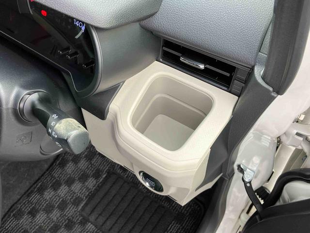ムーヴＸ　ＳＡIIIＣＤチューナー　黒内装　１４インチアルミホイール　プッシュボタンスターター　運転席シートヒーター／リフター　オートエアコン　オート格納ドアミラー　横滑り防止装置　衝突被害軽減ブレーキ（千葉県）の中古車