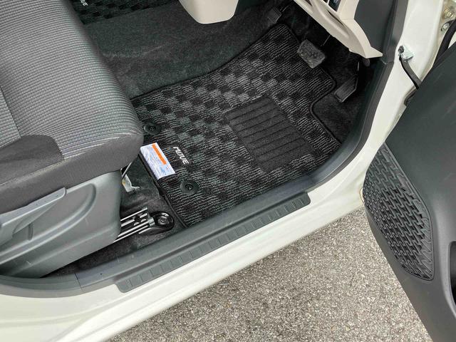 ムーヴＸ　ＳＡIIIＣＤチューナー　黒内装　１４インチアルミホイール　プッシュボタンスターター　運転席シートヒーター／リフター　オートエアコン　オート格納ドアミラー　横滑り防止装置　衝突被害軽減ブレーキ（千葉県）の中古車