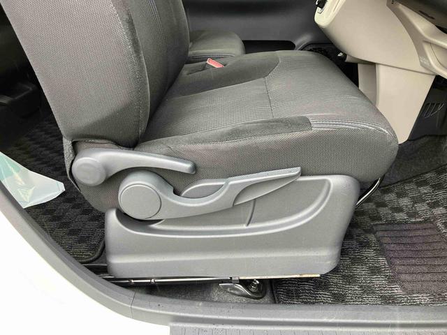 ムーヴＸ　ＳＡIIIＣＤチューナー　黒内装　１４インチアルミホイール　プッシュボタンスターター　運転席シートヒーター／リフター　オートエアコン　オート格納ドアミラー　横滑り防止装置　衝突被害軽減ブレーキ（千葉県）の中古車