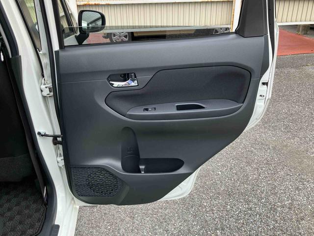 ムーヴＸ　ＳＡIIIＣＤチューナー　黒内装　１４インチアルミホイール　プッシュボタンスターター　運転席シートヒーター／リフター　オートエアコン　オート格納ドアミラー　横滑り防止装置　衝突被害軽減ブレーキ（千葉県）の中古車