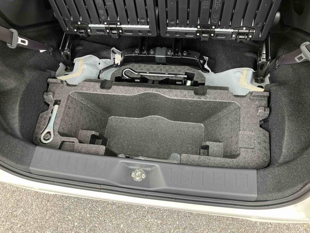 ムーヴＸ　ＳＡIIIＣＤチューナー　黒内装　１４インチアルミホイール　プッシュボタンスターター　運転席シートヒーター／リフター　オートエアコン　オート格納ドアミラー　横滑り防止装置　衝突被害軽減ブレーキ（千葉県）の中古車