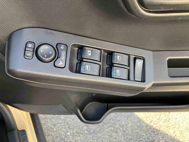 タフトＸナビ／ＴＶ／ＤＶＤ／ＢＴ　バックカメラ　ＥＴＣ　ガラスルーフ　ＬＥＤヘッドランプ　オートライト　ＡＨＢ　コ−ナ−センサー　電動駐車ブレーキ　衝突被害軽減装置　ボタンスタート　キーフリー　ステアリモコン（千葉県）の中古車