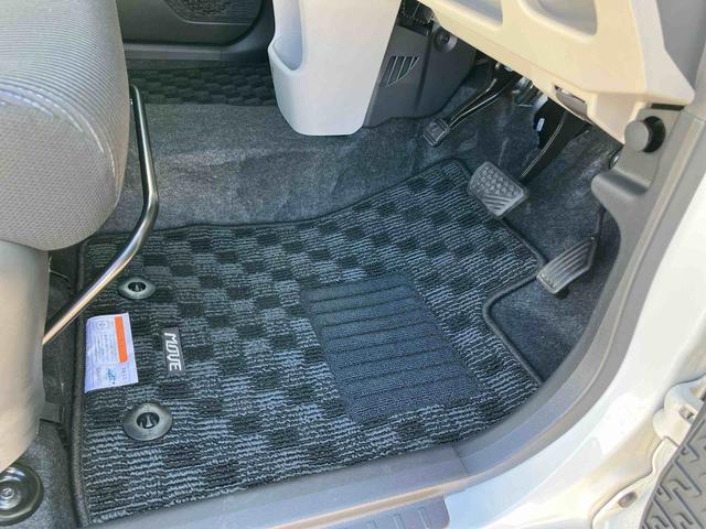 ムーヴＸリミテッドII　ＳＡIIIＤＶＤ・ＵＳＢチューナー／ＢＴ　バックカメラ　運転席シートヒーター　トップシェイドガラス　アルミホイール　ＬＥＤヘッドライト　オートライト　革巻ステアリング　衝突軽減装置　ボタンスタート　盗難防止警報（千葉県）の中古車