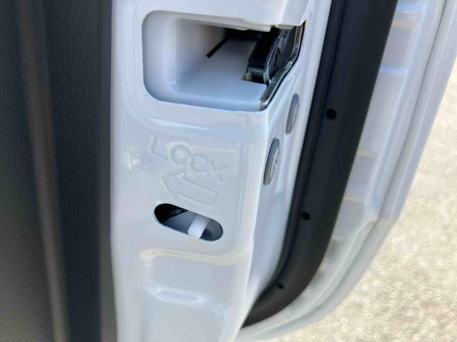 ムーヴＸリミテッドII　ＳＡIIIＤＶＤ・ＵＳＢチューナー／ＢＴ　バックカメラ　運転席シートヒーター　トップシェイドガラス　アルミホイール　ＬＥＤヘッドライト　オートライト　革巻ステアリング　衝突軽減装置　ボタンスタート　盗難防止警報（千葉県）の中古車