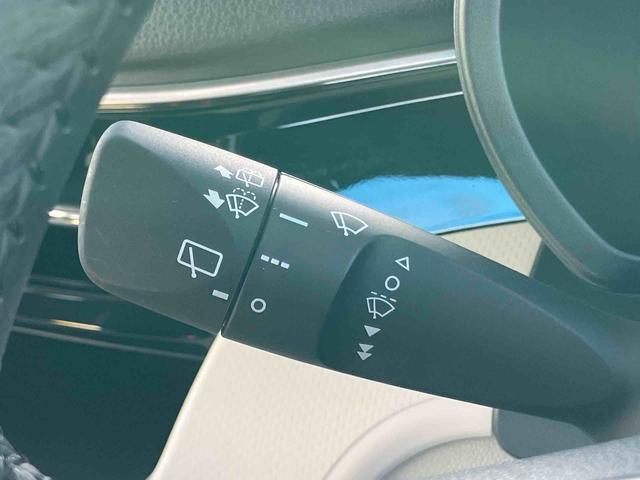 ムーヴＸリミテッドII　ＳＡIIIＤＶＤ・ＵＳＢチューナー／ＢＴ　バックカメラ　運転席シートヒーター　トップシェイドガラス　アルミホイール　ＬＥＤヘッドライト　オートライト　革巻ステアリング　衝突軽減装置　ボタンスタート　盗難防止警報（千葉県）の中古車