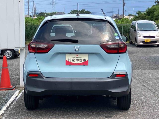 フィットクロスターナビ／ＴＶ／ＤＶＤ／ＢＴ　バックカメラ　ＥＴＣ　ＬＥＤヘッドライト　オートライト　オートクルーズ　　サイドレバー式駐車ブレーキ　　ステアリングスイッチ（千葉県）の中古車