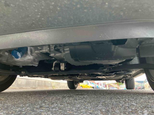 フィットクロスターナビ／ＴＶ／ＤＶＤ／ＢＴ　バックカメラ　ＥＴＣ　ＬＥＤヘッドライト　オートライト　オートクルーズ　　サイドレバー式駐車ブレーキ　　ステアリングスイッチ（千葉県）の中古車