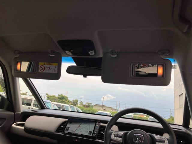 フィットクロスターナビ／ＴＶ／ＤＶＤ／ＢＴ　バックカメラ　ＥＴＣ　ＬＥＤヘッドライト　オートライト　オートクルーズ　　サイドレバー式駐車ブレーキ　　ステアリングスイッチ（千葉県）の中古車