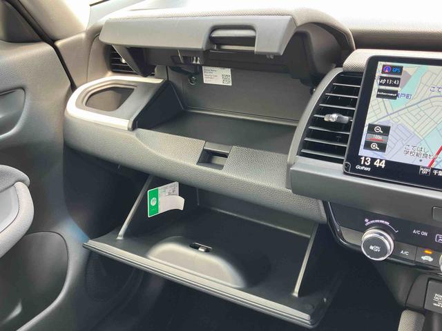 フィットクロスターナビ／ＴＶ／ＤＶＤ／ＢＴ　バックカメラ　ＥＴＣ　ＬＥＤヘッドライト　オートライト　オートクルーズ　　サイドレバー式駐車ブレーキ　　ステアリングスイッチ（千葉県）の中古車